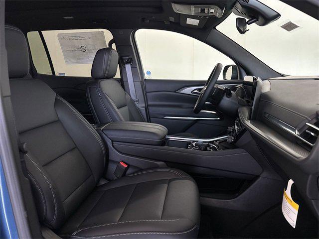 Photo of 2025 Lakeshore Blue Metallic Chevrolet Traverse