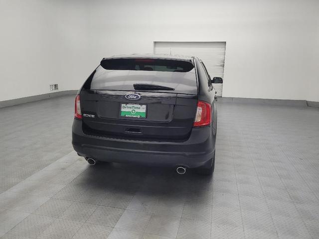 Photo of 2014 Tuxedo Black Metallic Ford Edge