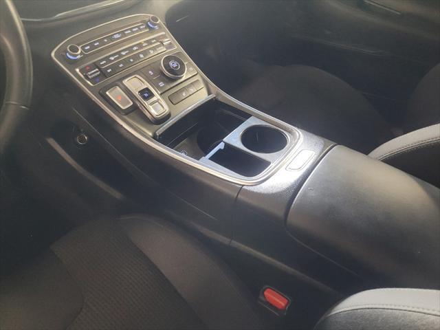 Photo of 2023 Gray Hyundai SANTA FE