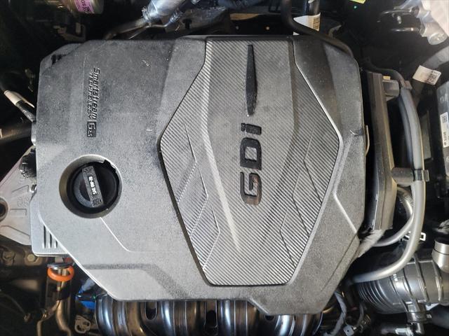Photo of 2023 Gray Hyundai SANTA FE