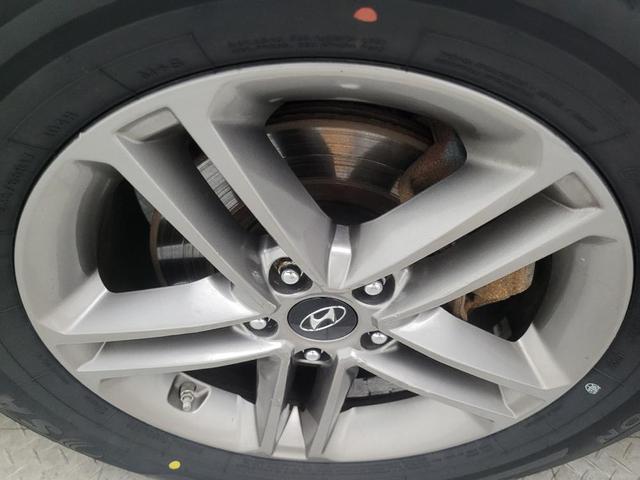 Photo of 2018 Gray Hyundai Santa Fe Sport