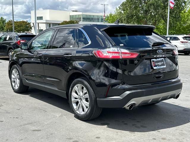 Photo of 2024 Agate Black Metallic Ford Edge