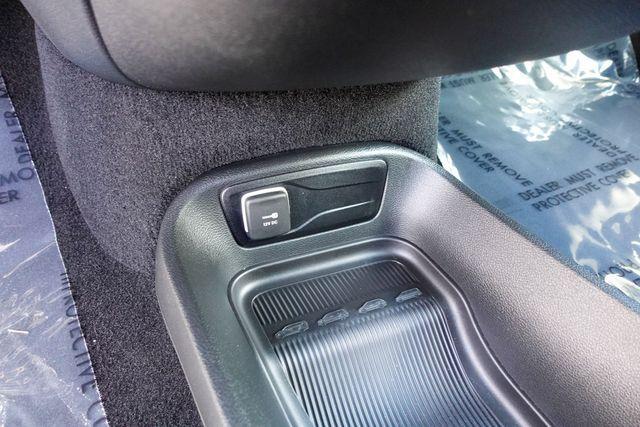 Photo of 2025 Bright White Clearcoat Chrysler Pacifica