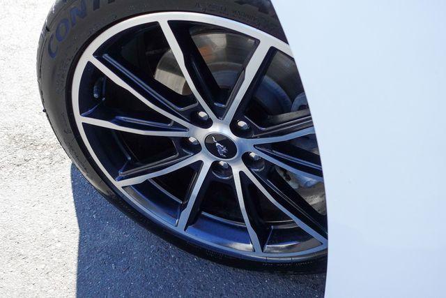 Photo of 2020 Oxford White Ford Mustang