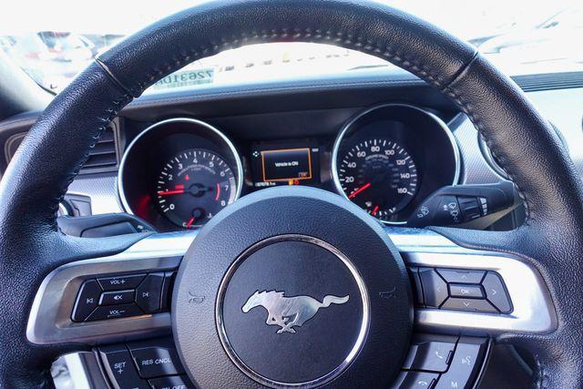 Photo of 2020 Oxford White Ford Mustang