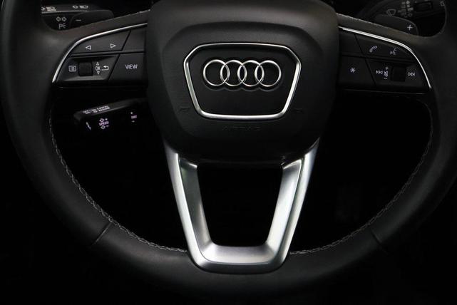 Photo of 2023 Carrara White Audi Q8