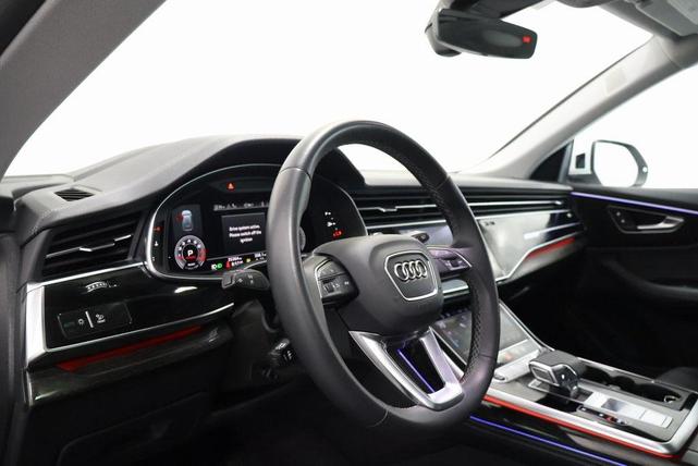 Photo of 2023 Carrara White Audi Q8
