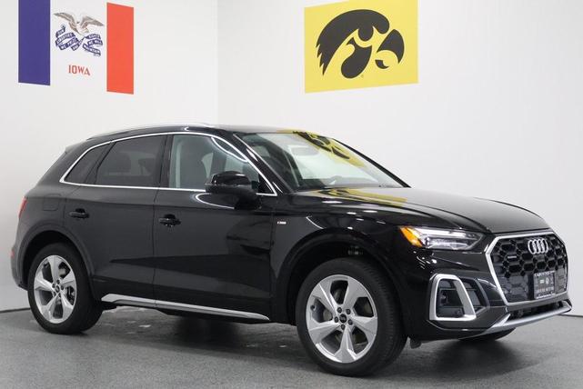 Photo of 2025 Mythos Black Metallic Audi Q5