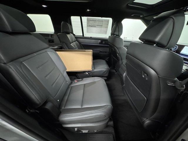 Photo of 2025 Shimmering Silver Hyundai SANTA FE