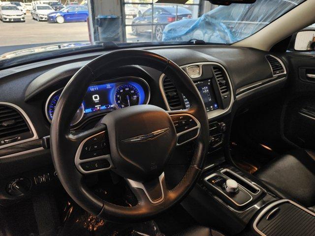 Photo of 2018 Granite Crystal Clearcoat Metallic Chrysler 300