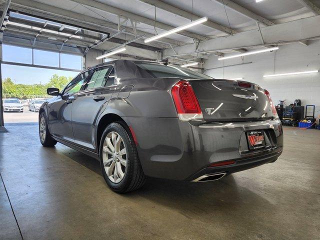 Photo of 2018 Granite Crystal Clearcoat Metallic Chrysler 300