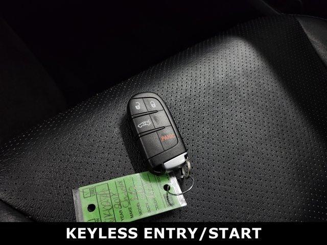 Photo of 2018 Granite Crystal Clearcoat Metallic Chrysler 300