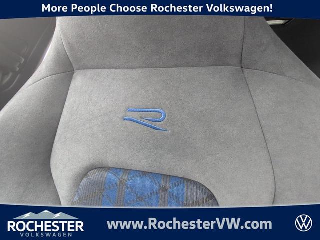 Photo of 2025 Pure White Volkswagen Golf R