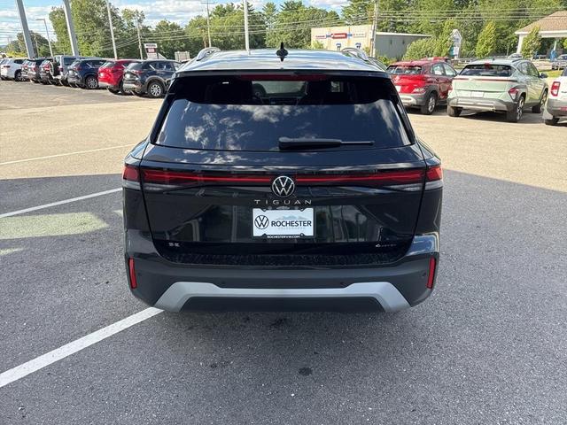 Photo of 2025 Deep Black Pearl Effect Volkswagen Tiguan
