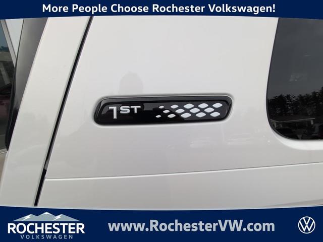 Photo of 2025 Pomelo Yellow Metallic - Candy White Volkswagen ID. Buzz