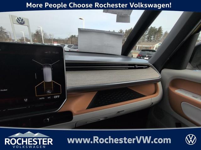 Photo of 2025 Pomelo Yellow Metallic - Candy White Volkswagen ID. Buzz