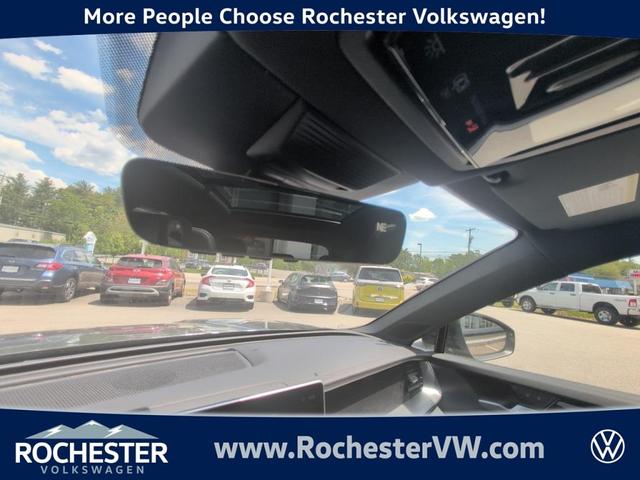 Photo of 2025 Platinum Gray Metallic Volkswagen Tiguan
