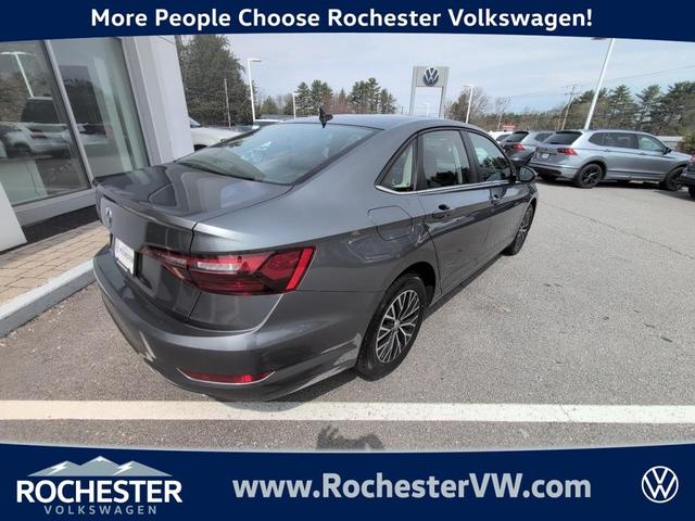 Photo of 2021 Platinum Gray Metallic Volkswagen Jetta
