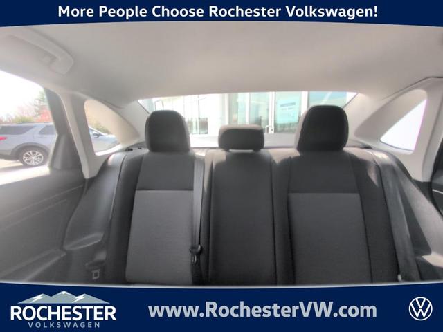 Photo of 2021 Platinum Gray Metallic Volkswagen Jetta