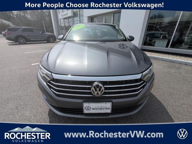 Photo of 2021 Platinum Gray Metallic Volkswagen Jetta