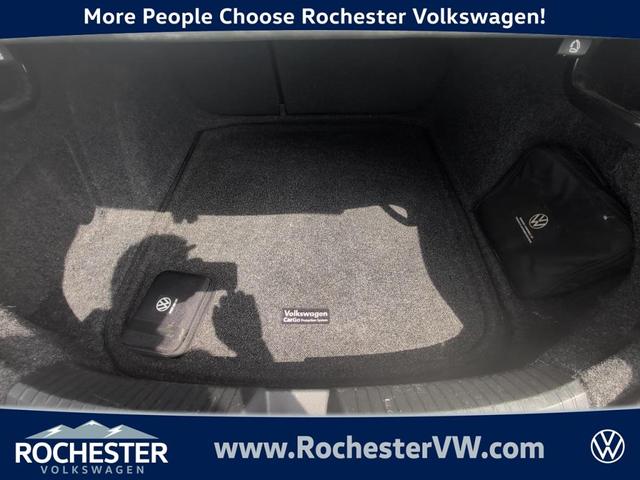 Photo of 2021 Platinum Gray Metallic Volkswagen Jetta