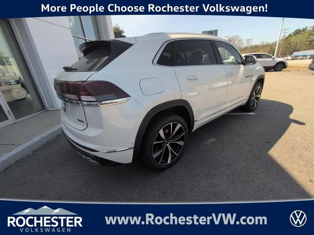 Photo of 2025 Opal White Pearl Effect Volkswagen Atlas Cross Sport