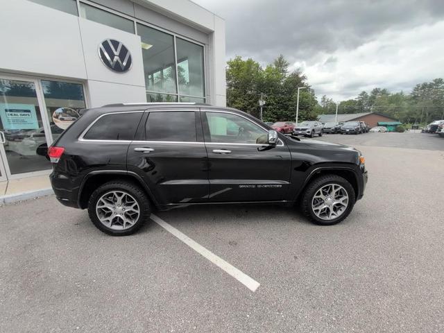 Photo of 2021 Black Jeep Grand Cherokee