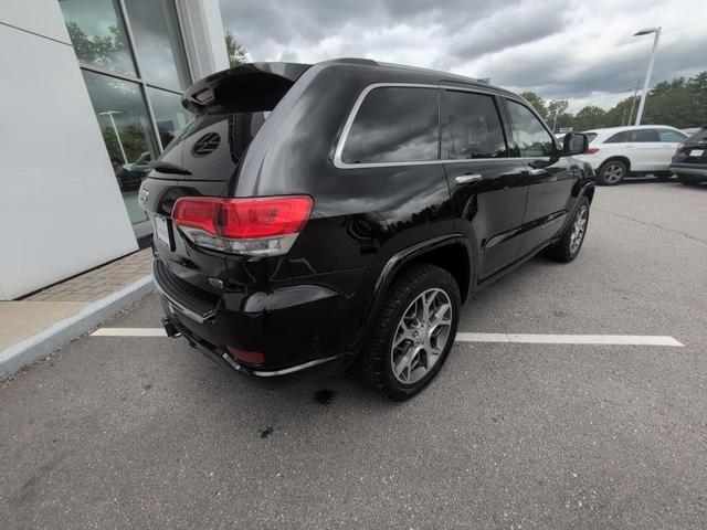 Photo of 2021 Black Jeep Grand Cherokee