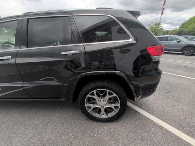 Photo of 2021 Black Jeep Grand Cherokee