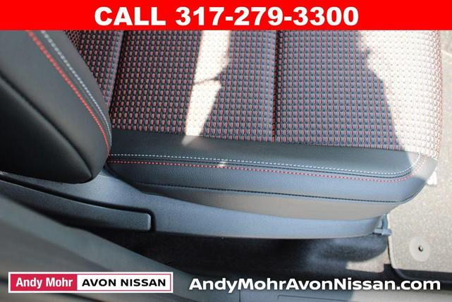 Photo of 2025 Super Black Nissan Kicks