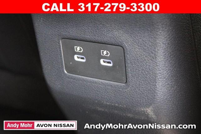 Photo of 2025 Super Black Nissan Kicks