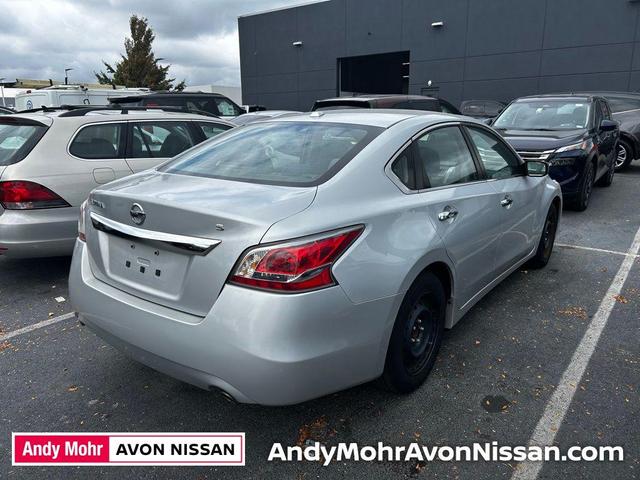 Photo of 2015 Brilliant Silver Nissan Altima