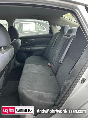 Photo of 2015 Brilliant Silver Nissan Altima