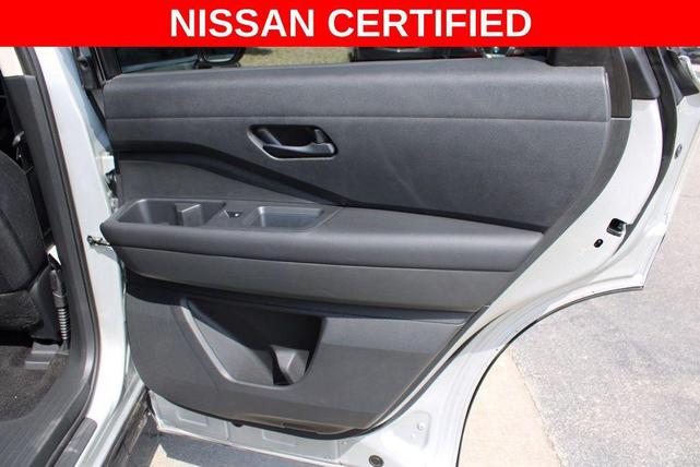 Photo of 2024 Brilliant Silver Metallic Nissan Pathfinder