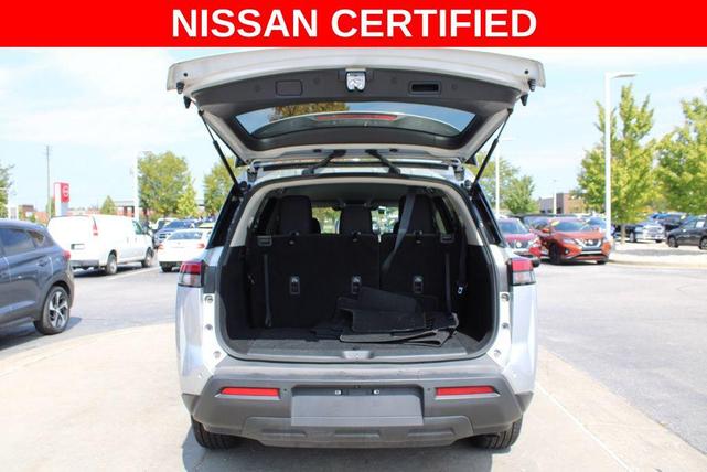 Photo of 2024 Brilliant Silver Metallic Nissan Pathfinder
