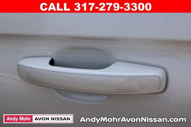 Photo of 2019 White Platinum Metallic Tri-Coat Ford Expedition