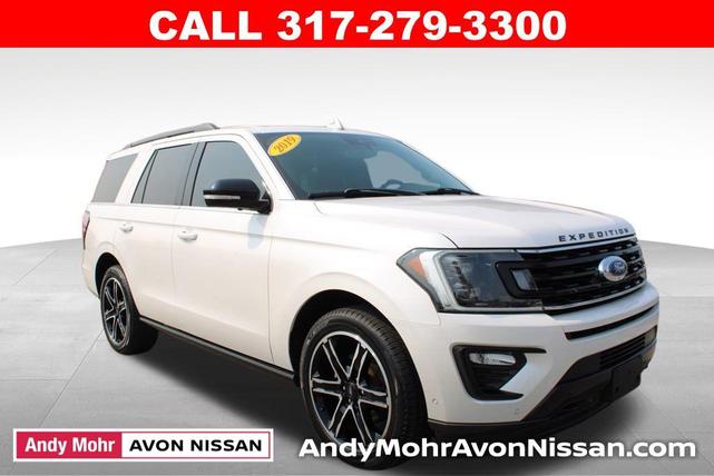 Photo of 2019 White Platinum Metallic Tri-Coat Ford Expedition