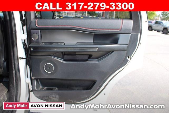 Photo of 2019 White Platinum Metallic Tri-Coat Ford Expedition