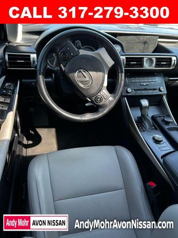 Photo of 2016 Silver Lining Metallic Lexus IS 200t