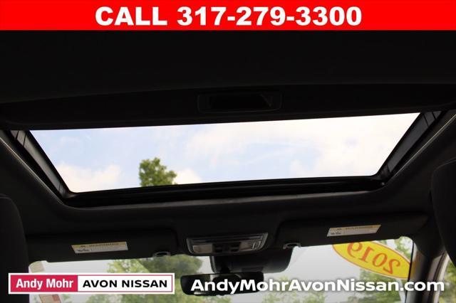 Photo of 2019 White Orchid Pearl Honda Civic