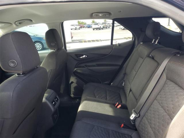 Photo of 2020 Midnight Blue Metallic Chevrolet Equinox