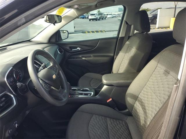 Photo of 2020 Midnight Blue Metallic Chevrolet Equinox