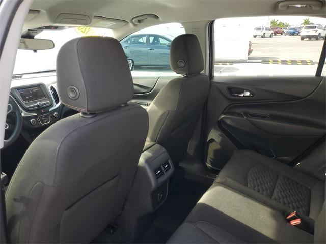 Photo of 2020 Midnight Blue Metallic Chevrolet Equinox