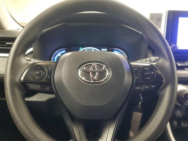 Photo of 2024 White Toyota RAV4 Hybrid