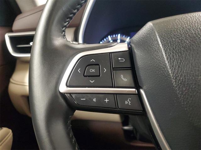 Photo of 2022 Gray Toyota Highlander