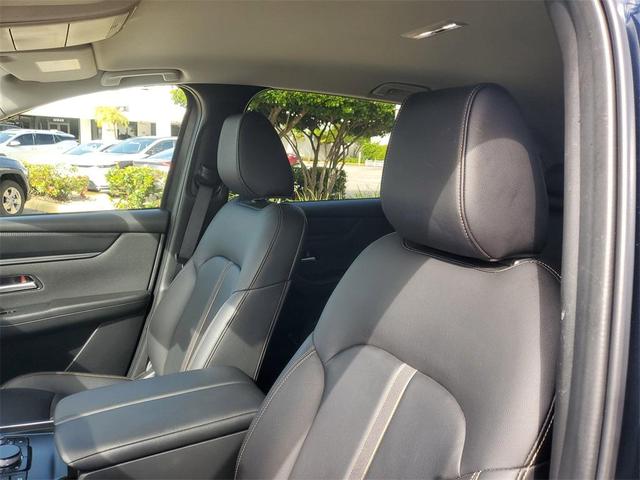 Photo of 2025 Deep Crystal Blue Mica Mazda CX-90