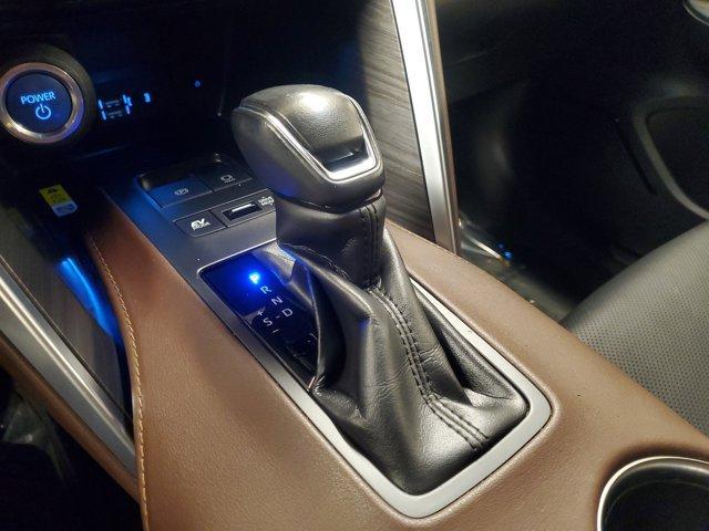Photo of 2021 Red Toyota Venza