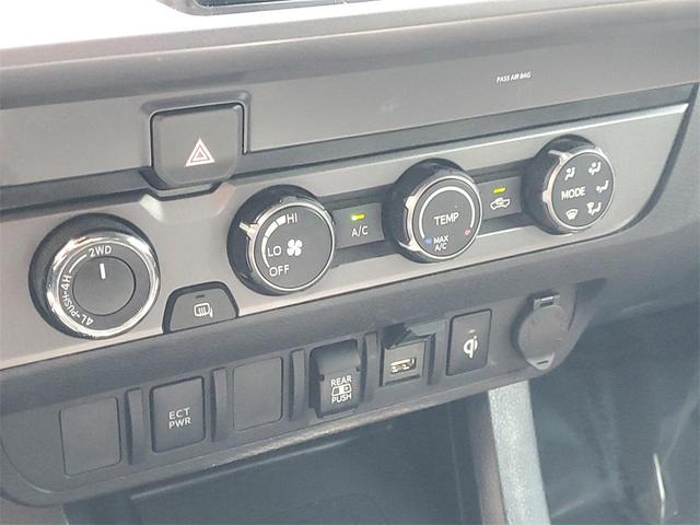 Photo of 2020 White Toyota Tacoma