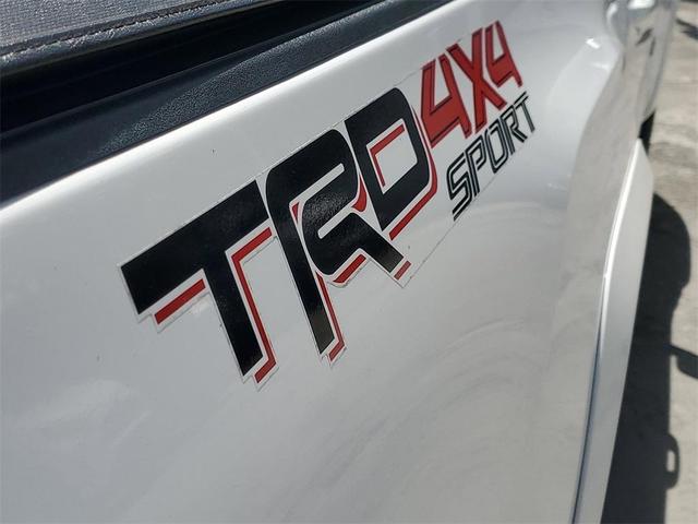 Photo of 2020 White Toyota Tacoma