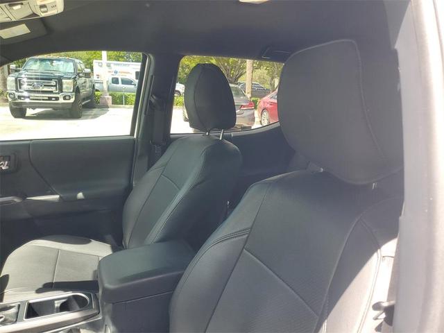 Photo of 2020 White Toyota Tacoma